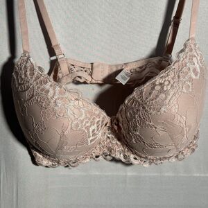 Marilyn Monroe Light Pink Lace Bra 36C Underwire Floral Lingerie